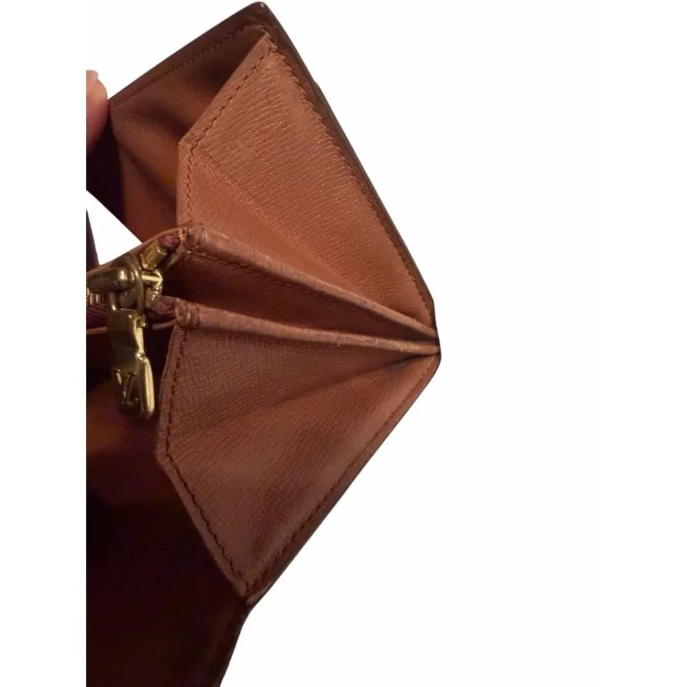 Authentic Louis Vuitton Brown Sarah Long Wallet.